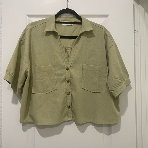 Carly Jean Los Angeles Tops - Carly Jean Los Angeles Cropped Button Up